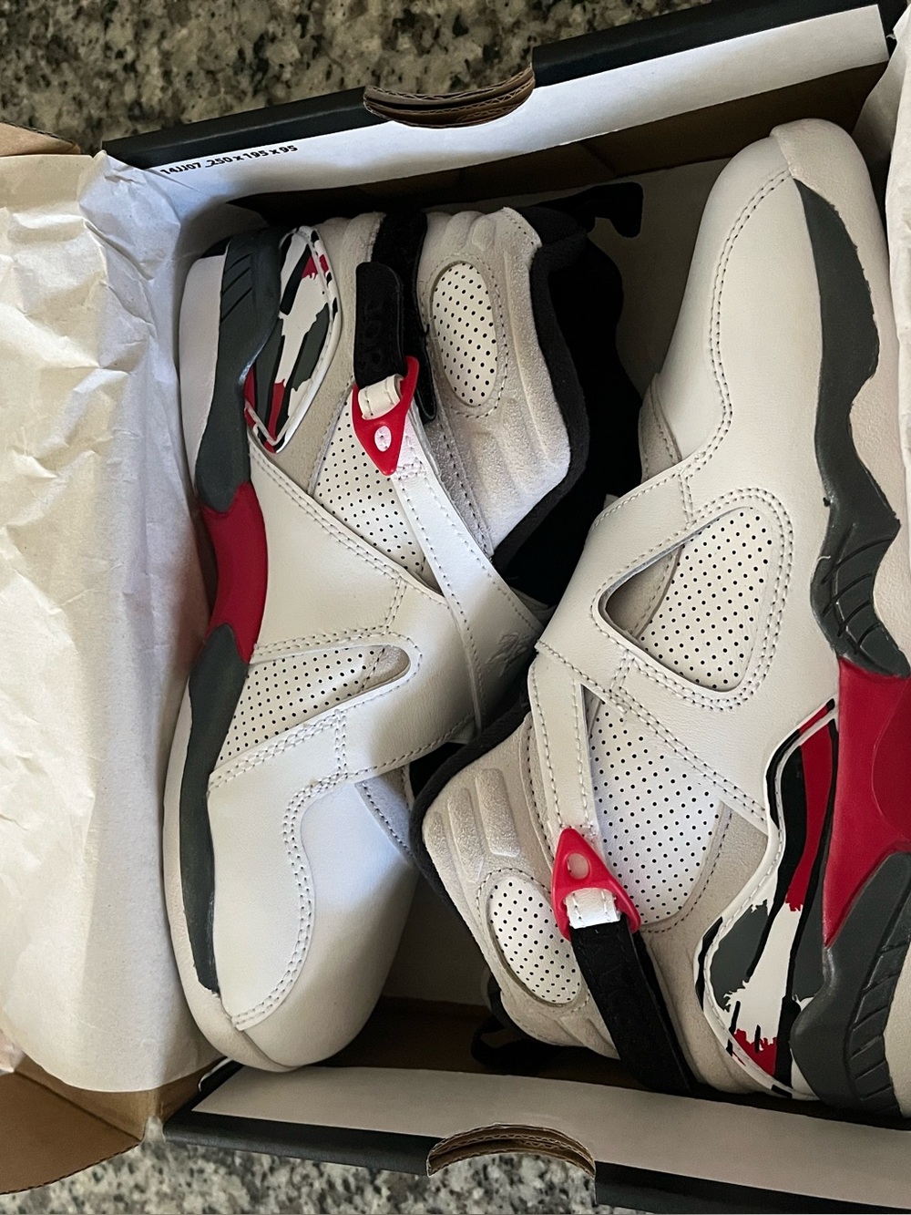 New Kids Air Jordan 8 Retro (PS) Bugs Bunny White and Red Athletic Shoes